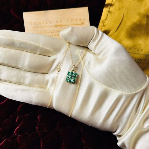 10K Gold- Natural Colombian Emerald & Diamond Necklace -18"- 1.5 Carat T.W.-1.6g - Picture 11 of 16